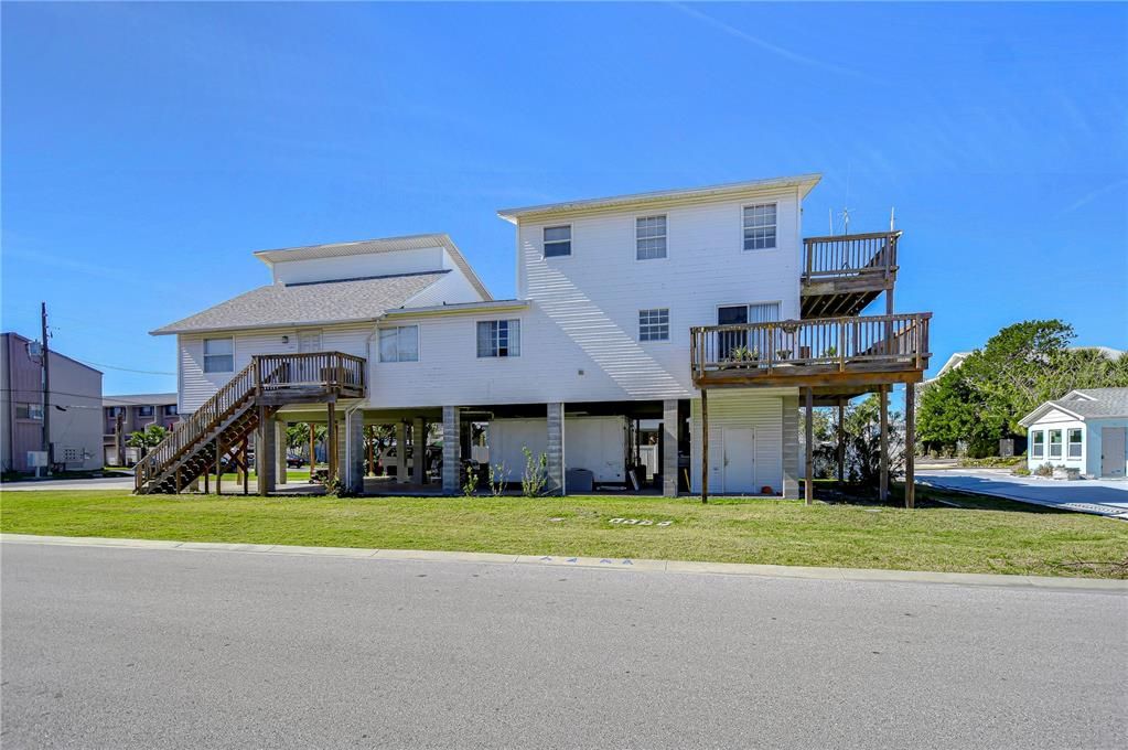 En Venta: $1,275,000 (6 camas, 0 baños, 3000 Pies cuadrados)