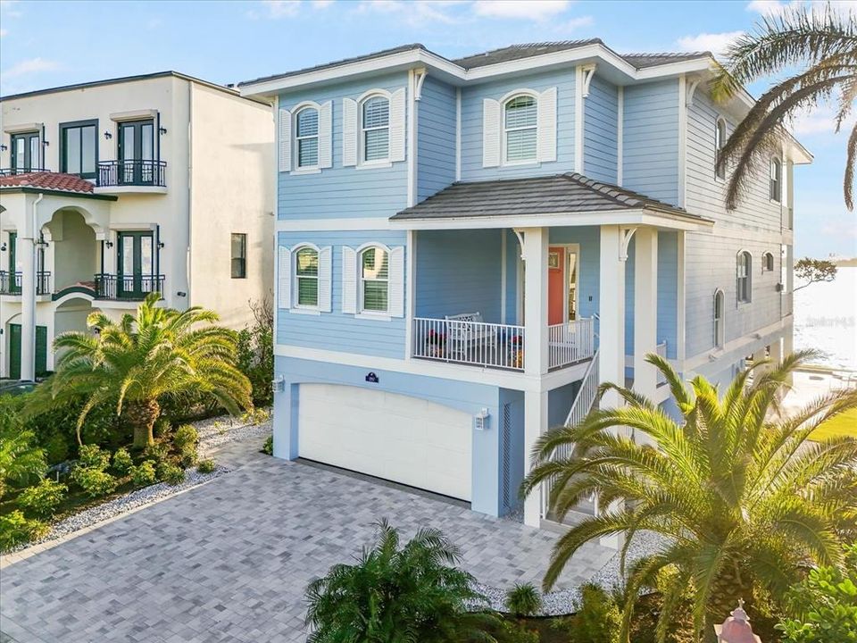 En Venta: $3,399,000 (4 camas, 3 baños, 2798 Pies cuadrados)