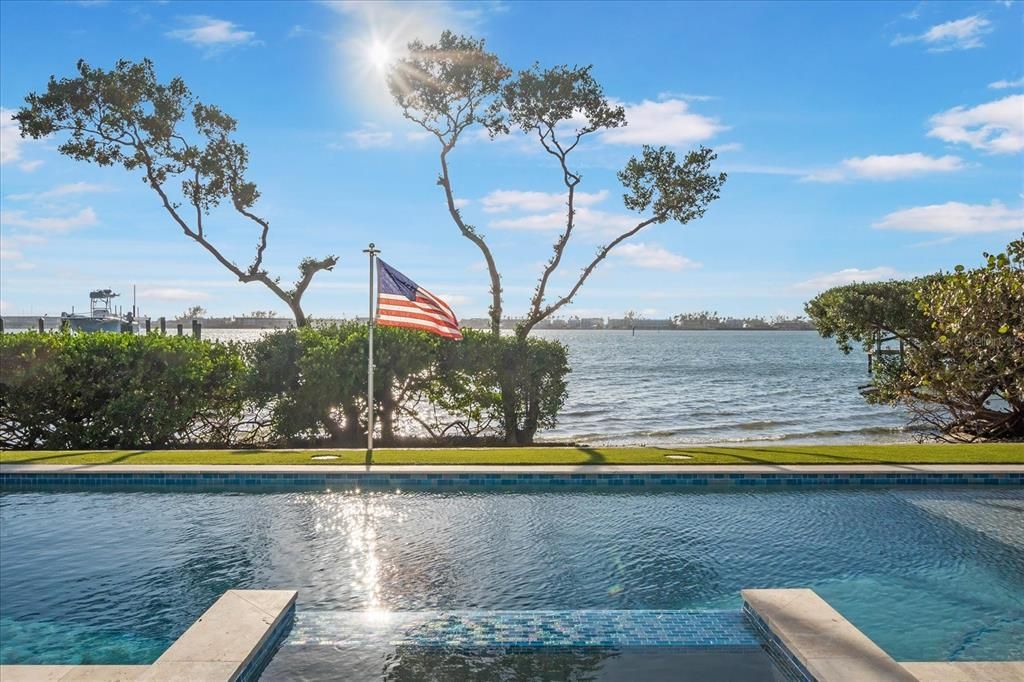 En Venta: $3,399,000 (4 camas, 3 baños, 2798 Pies cuadrados)