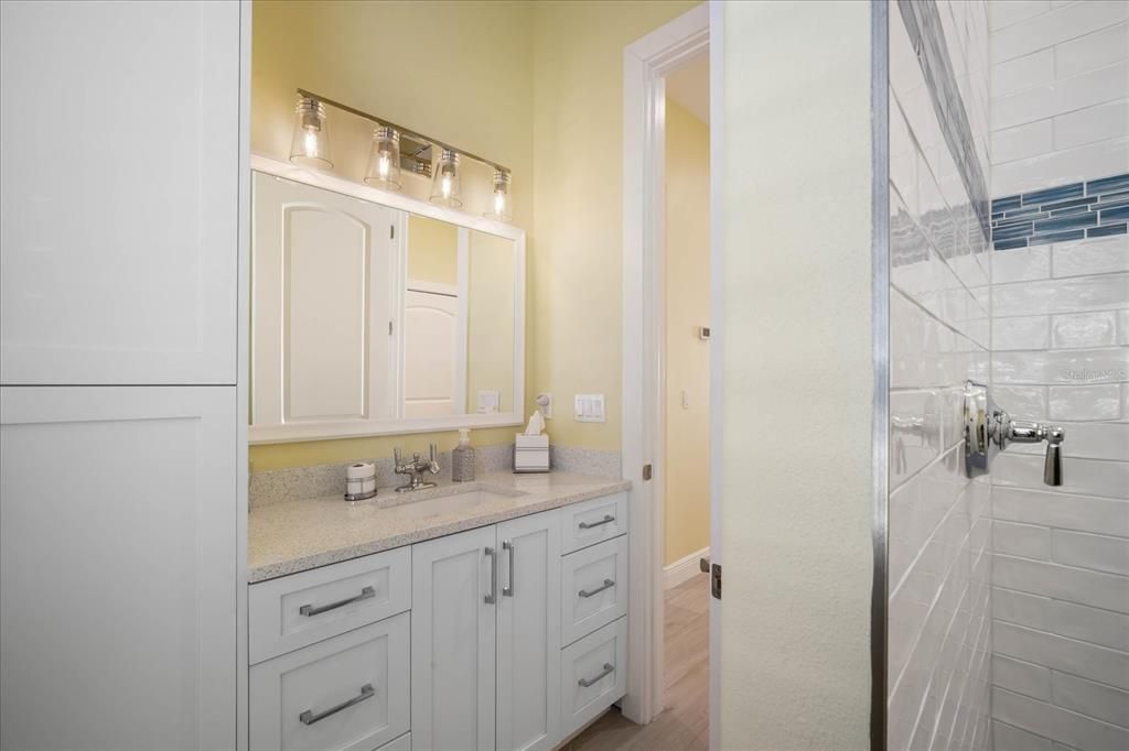 En Venta: $3,399,000 (4 camas, 3 baños, 2798 Pies cuadrados)