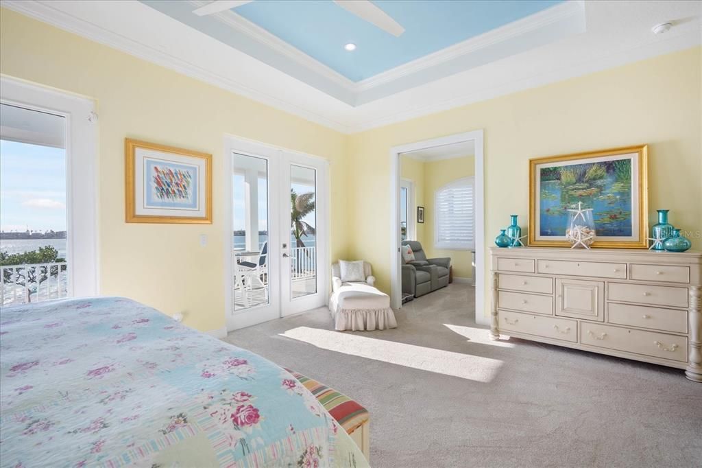 En Venta: $3,399,000 (4 camas, 3 baños, 2798 Pies cuadrados)