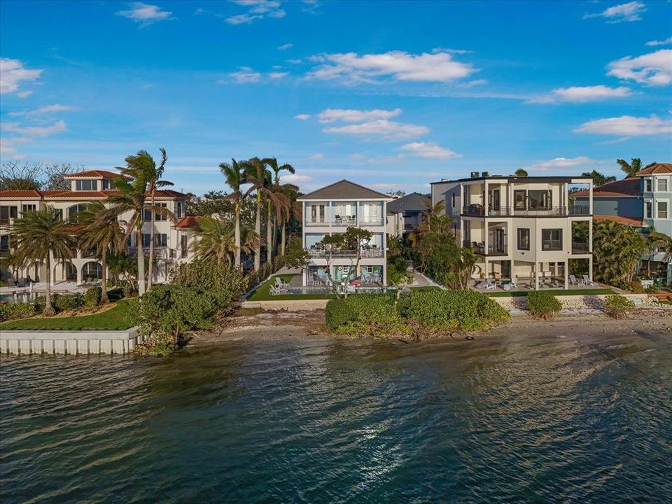 En Venta: $3,399,000 (4 camas, 3 baños, 2798 Pies cuadrados)