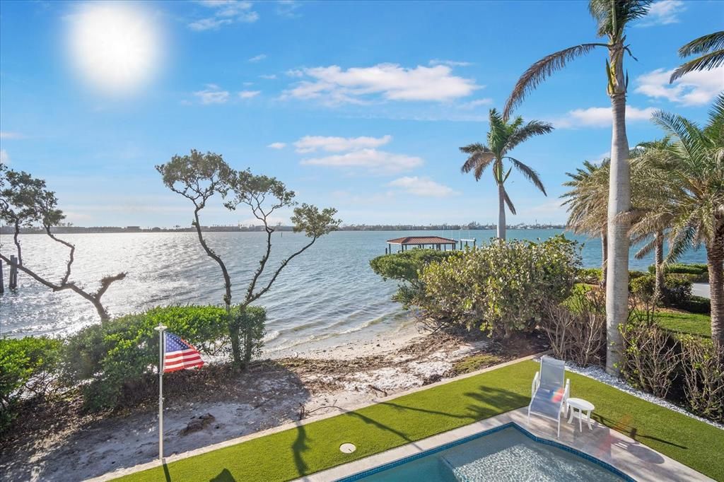 En Venta: $3,399,000 (4 camas, 3 baños, 2798 Pies cuadrados)