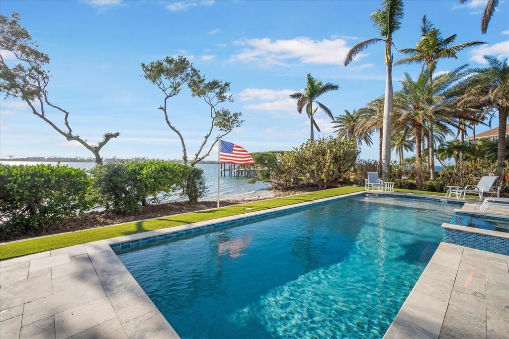 En Venta: $3,399,000 (4 camas, 3 baños, 2798 Pies cuadrados)