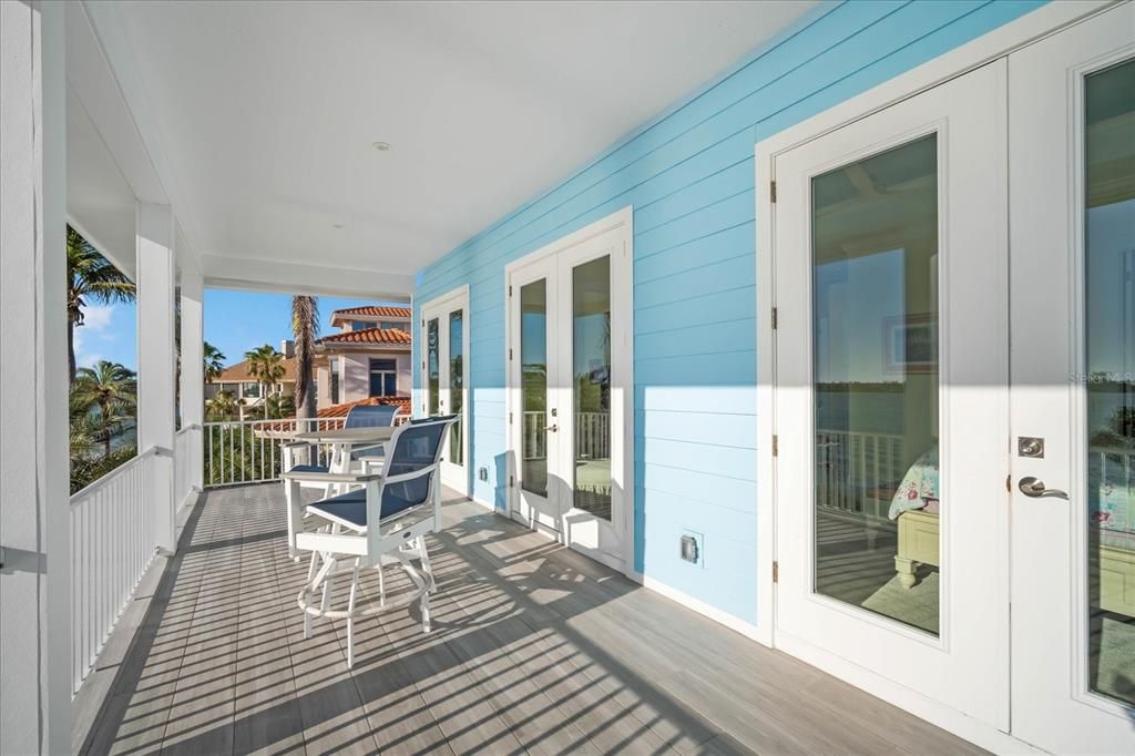 En Venta: $3,399,000 (4 camas, 3 baños, 2798 Pies cuadrados)