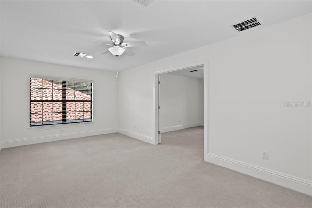 Active With Contract: $1,995,000 (5 beds, 4 baths, 6184 Square Feet)