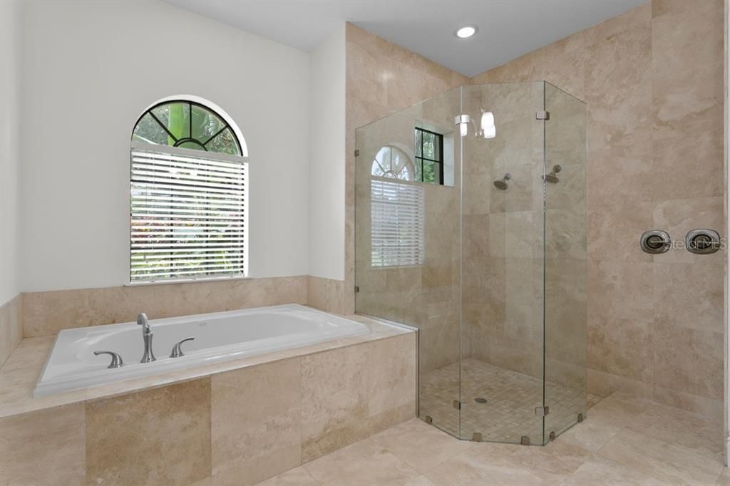 Active With Contract: $1,995,000 (5 beds, 4 baths, 6184 Square Feet)