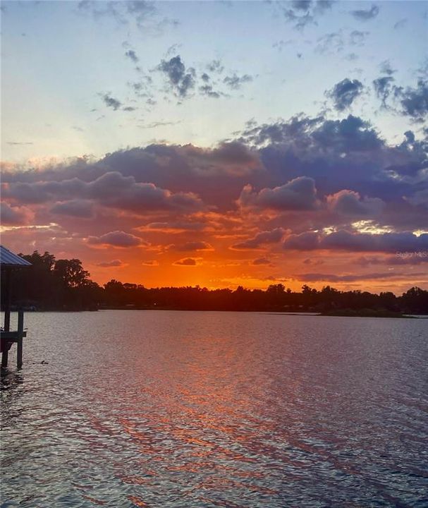 Active With Contract: $1,995,000 (5 beds, 4 baths, 6184 Square Feet)