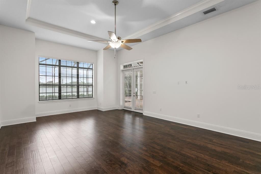 Active With Contract: $1,995,000 (5 beds, 4 baths, 6184 Square Feet)