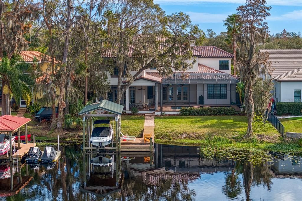 Active With Contract: $1,995,000 (5 beds, 4 baths, 6184 Square Feet)