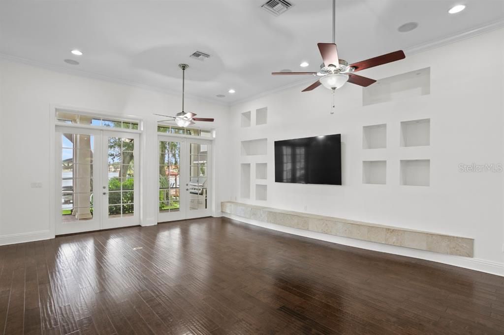 Active With Contract: $1,995,000 (5 beds, 4 baths, 6184 Square Feet)