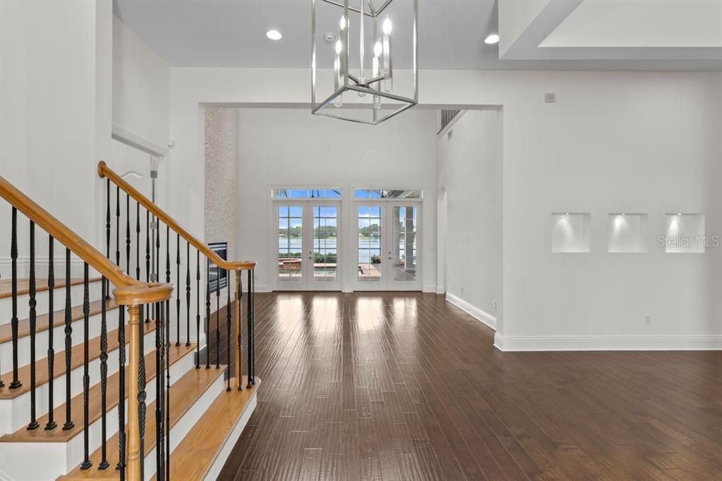 Active With Contract: $1,995,000 (5 beds, 4 baths, 6184 Square Feet)