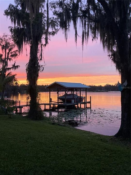 Active With Contract: $1,995,000 (5 beds, 4 baths, 6184 Square Feet)