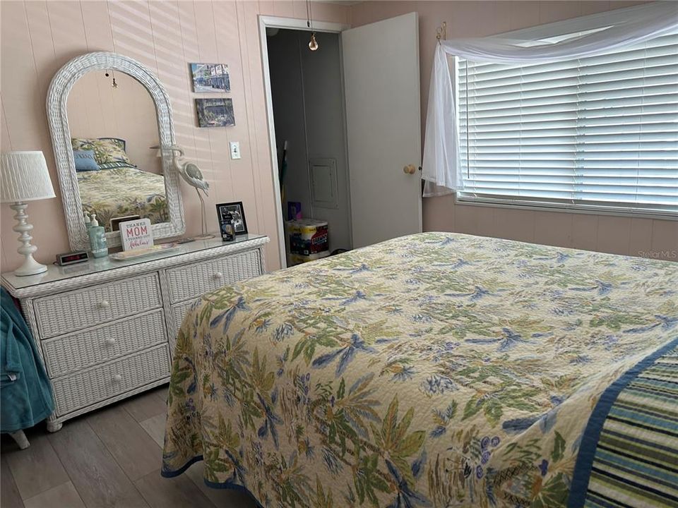 Activo con contrato: $163,900 (2 camas, 2 baños, 1056 Pies cuadrados)