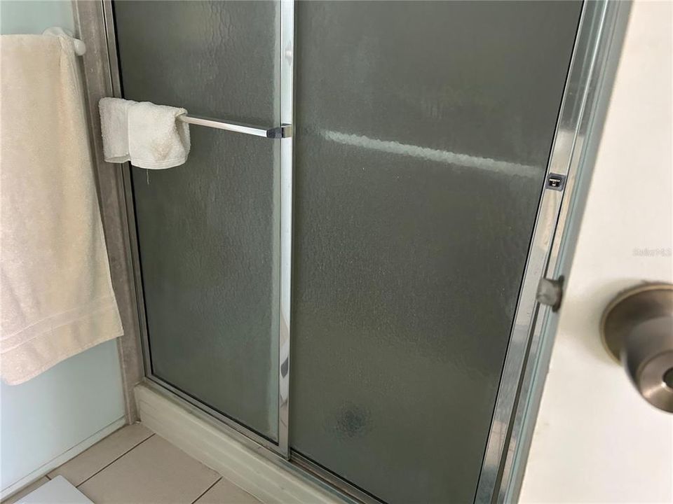 Activo con contrato: $163,900 (2 camas, 2 baños, 1056 Pies cuadrados)