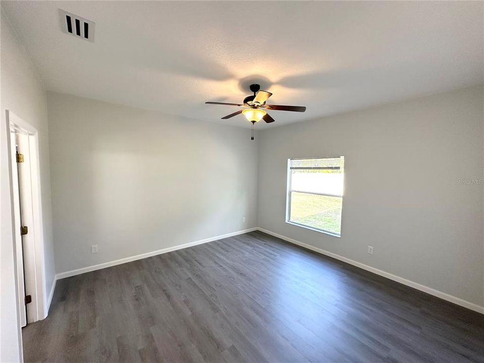 В аренду: $2,100 (3 спален, 2 ванн, 1800 Квадратных фут)