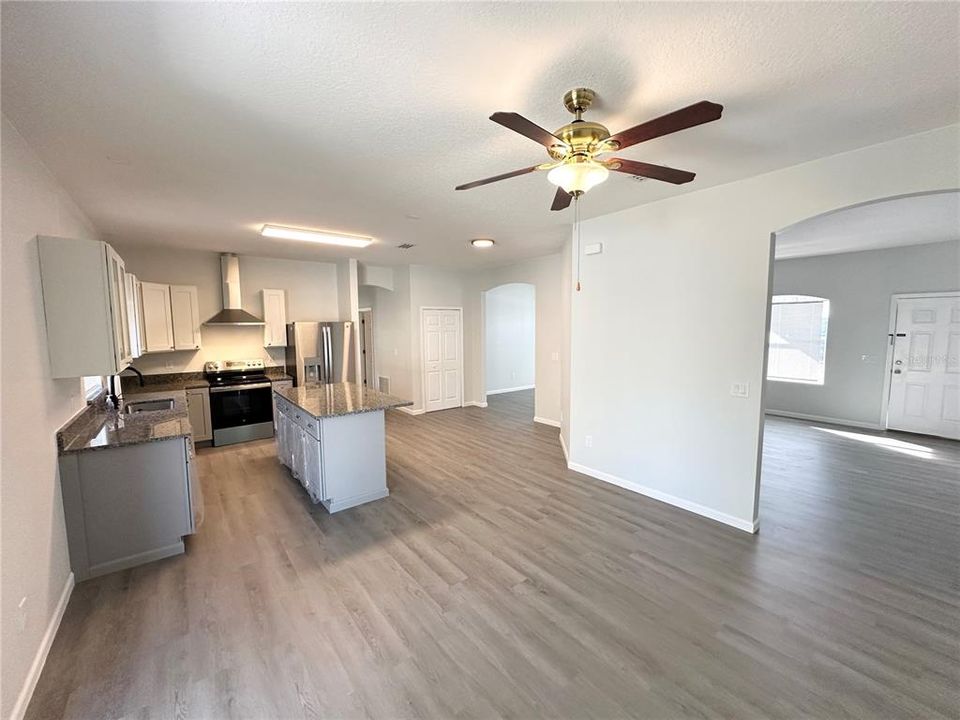 В аренду: $2,100 (3 спален, 2 ванн, 1800 Квадратных фут)