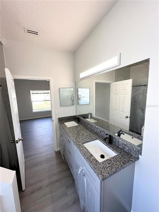 В аренду: $2,100 (3 спален, 2 ванн, 1800 Квадратных фут)