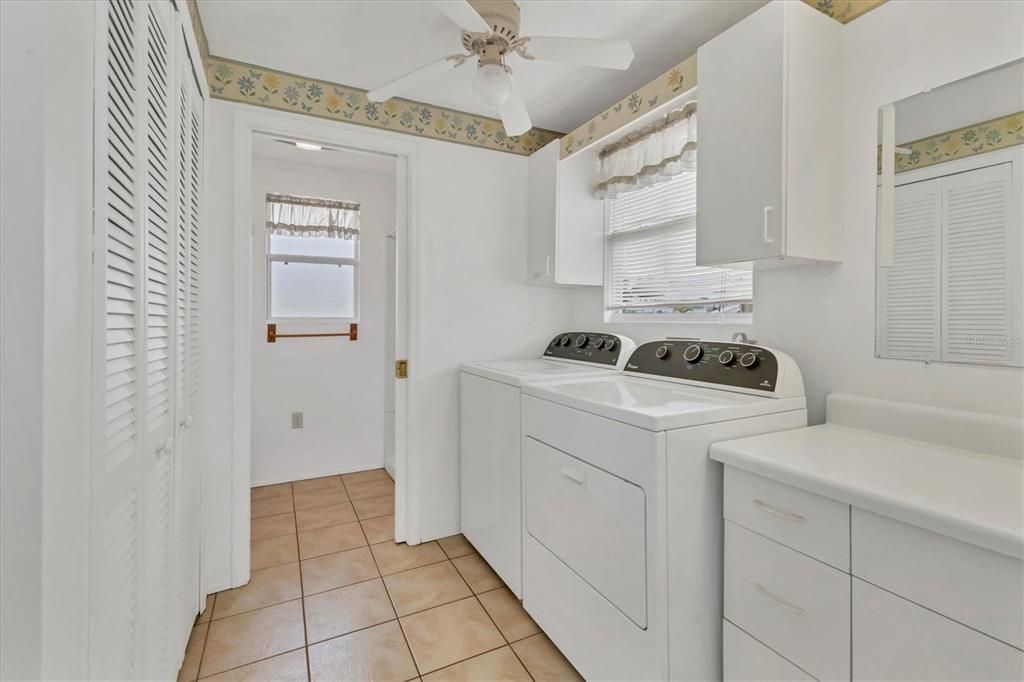 待售: $99,000 (2 贝兹, 2 浴室, 903 平方英尺)