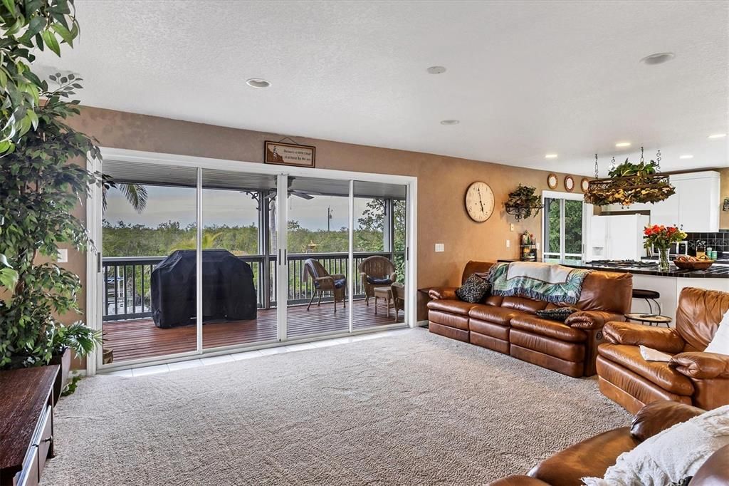 En Venta: $875,000 (3 camas, 2 baños, 1568 Pies cuadrados)