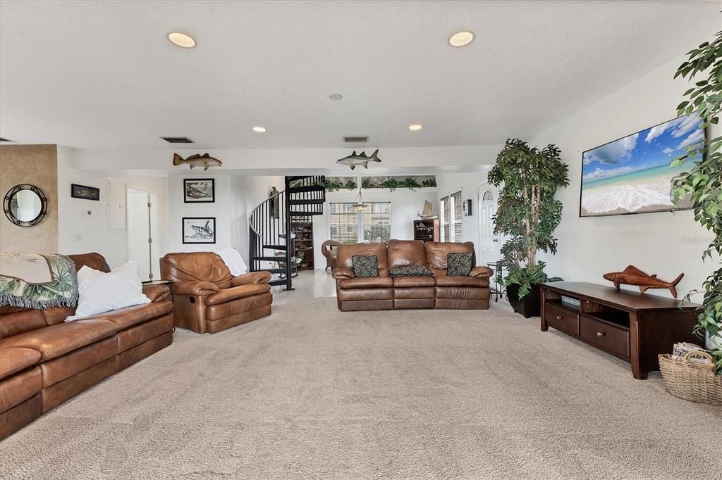 En Venta: $875,000 (3 camas, 2 baños, 1568 Pies cuadrados)