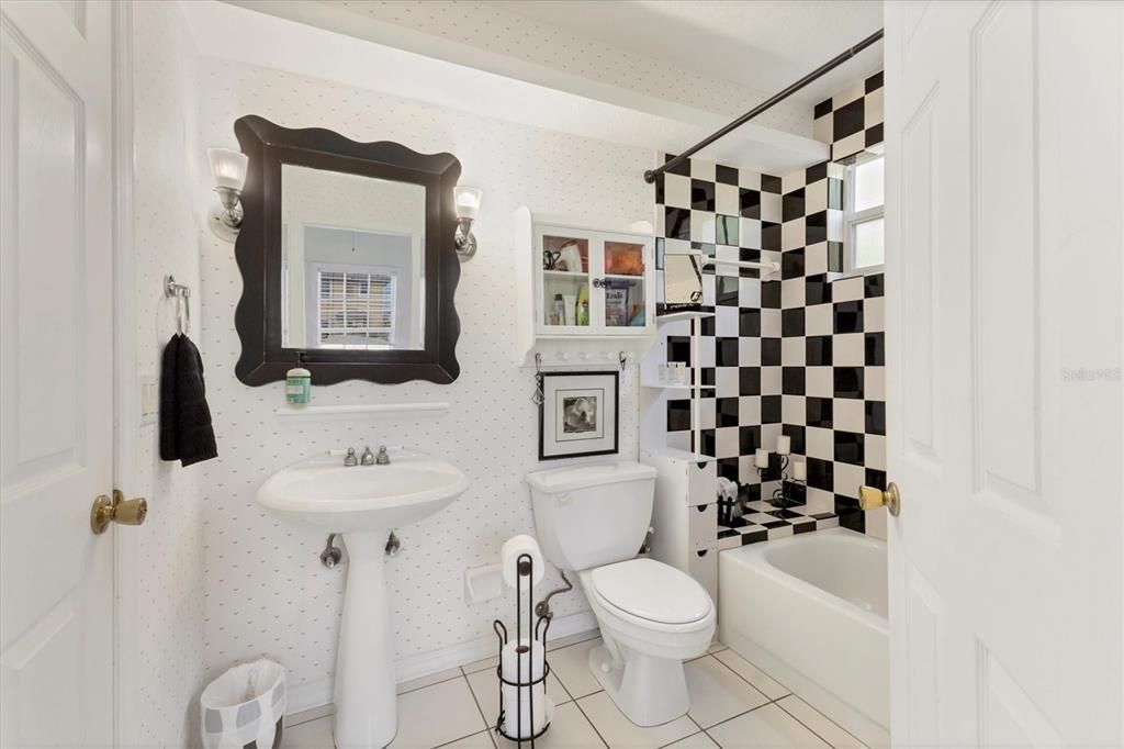 En Venta: $875,000 (3 camas, 2 baños, 1568 Pies cuadrados)