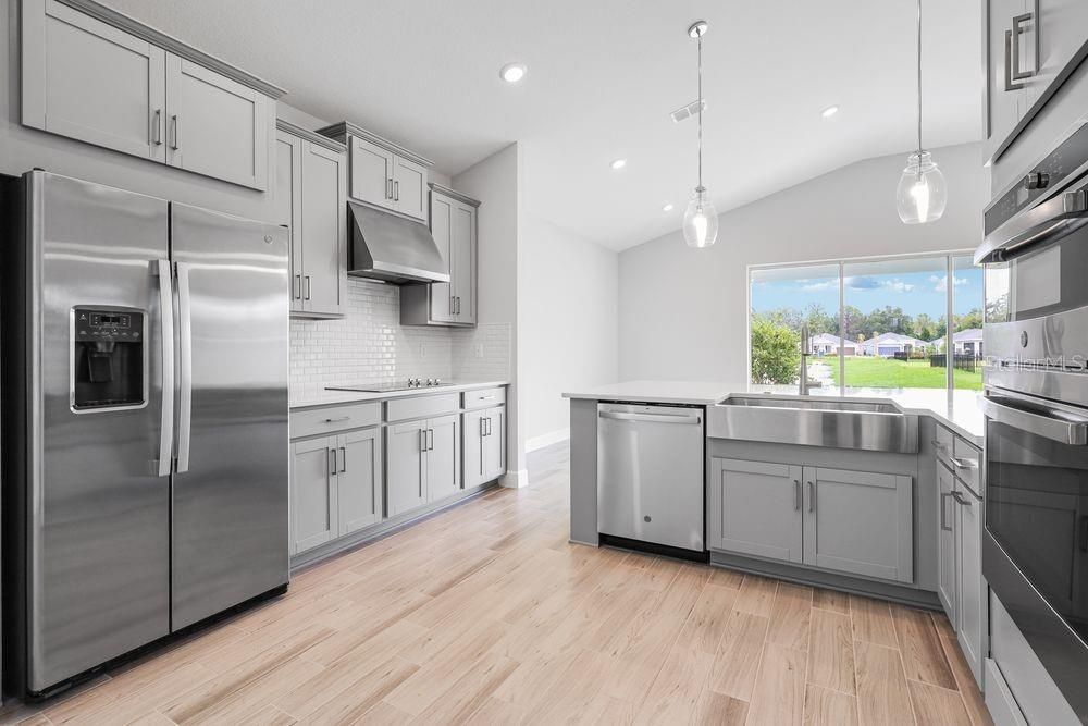 Activo con contrato: $399,990 (3 camas, 2 baños, 2055 Pies cuadrados)