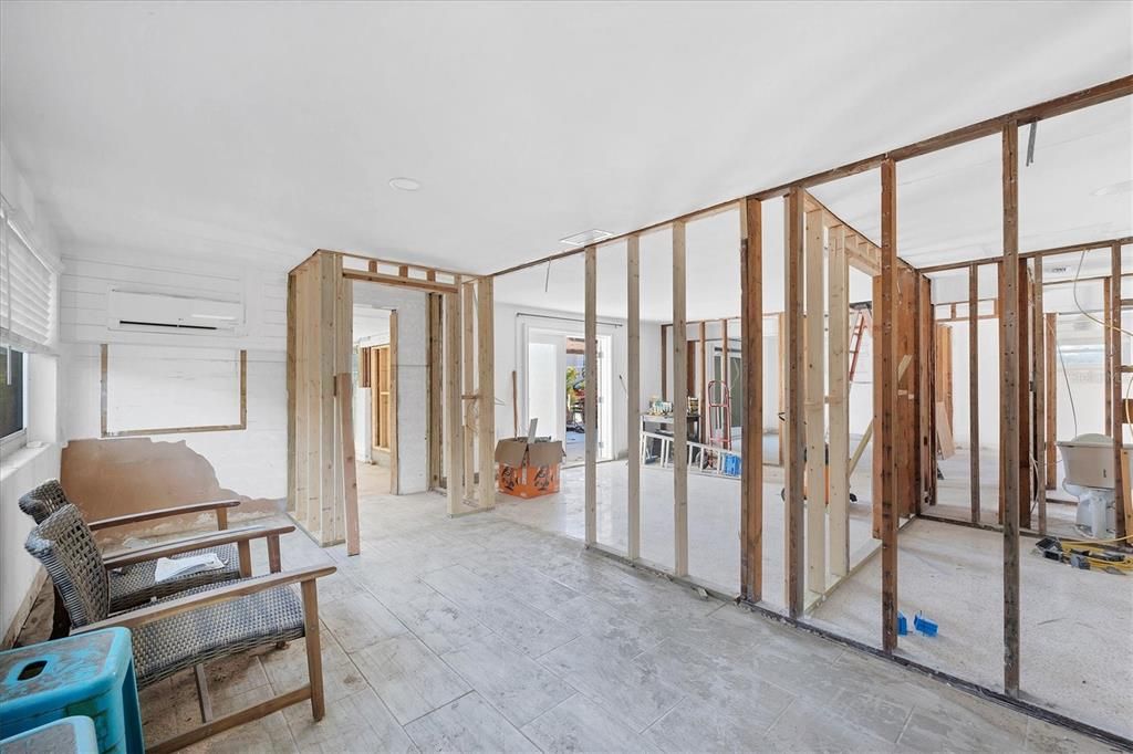 合同活跃: $489,000 (3 贝兹, 2 浴室, 1160 平方英尺)