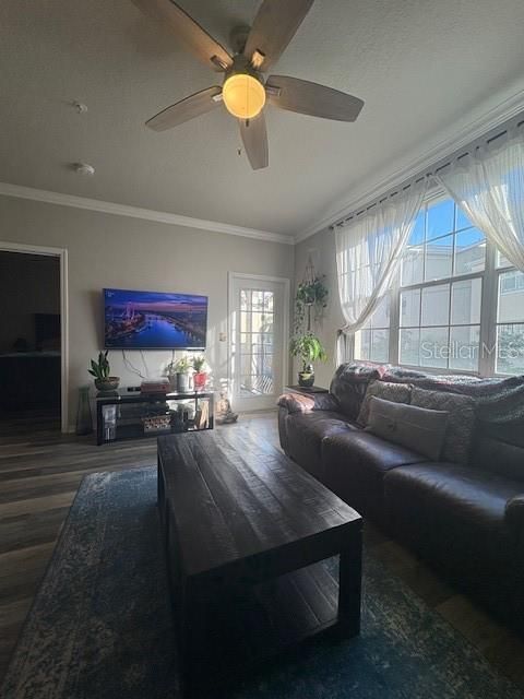 Под контрактом: $2,900 (2 спален, 2 ванн, 1245 Квадратных фут)