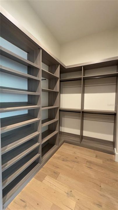 For Sale: $2,770,000 (5 beds, 6 baths, 4461 Square Feet)