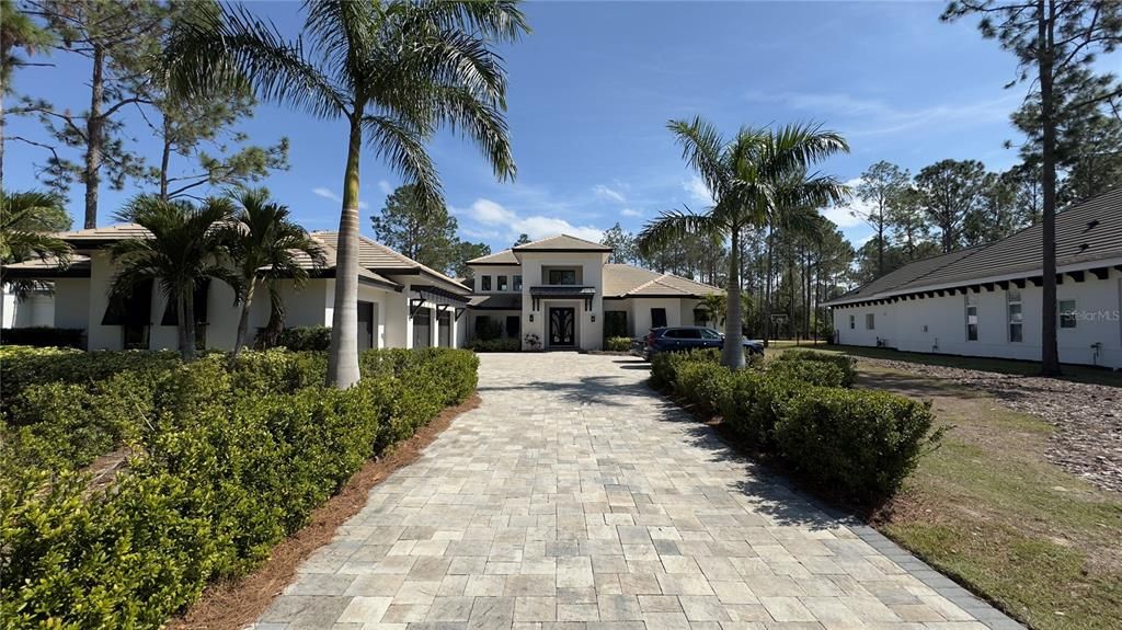 For Sale: $2,770,000 (5 beds, 6 baths, 4461 Square Feet)