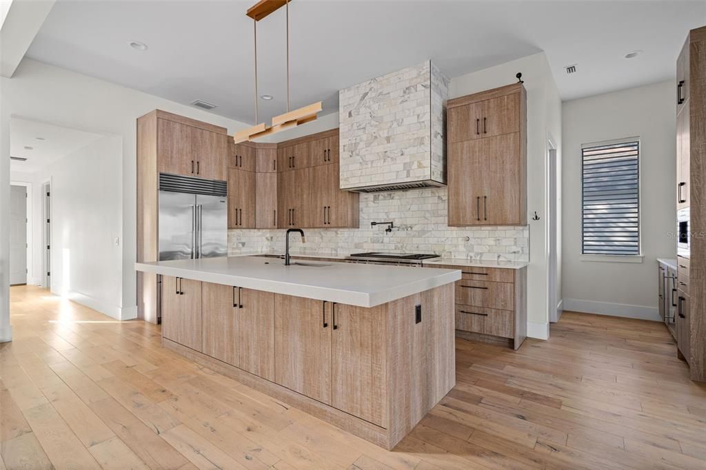 For Sale: $2,770,000 (5 beds, 6 baths, 4461 Square Feet)