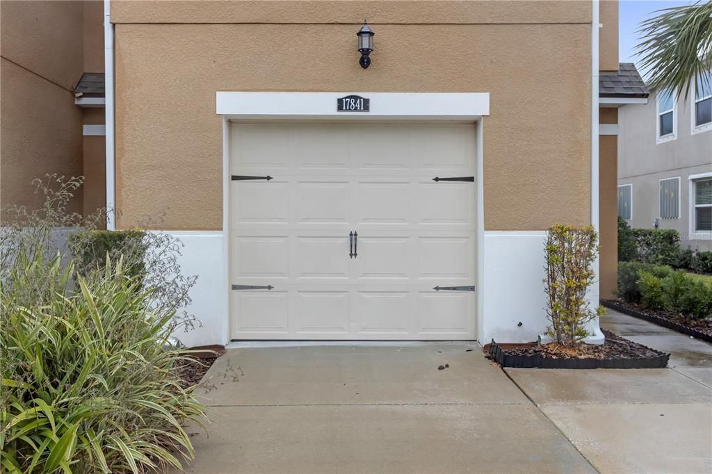 Activo con contrato: $369,990 (3 camas, 2 baños, 1961 Pies cuadrados)