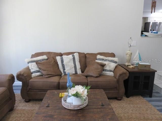 出租: $5,500 (4 贝兹, 2 浴室, 2663 平方英尺)