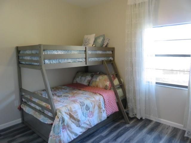 出租: $5,500 (4 贝兹, 2 浴室, 2663 平方英尺)