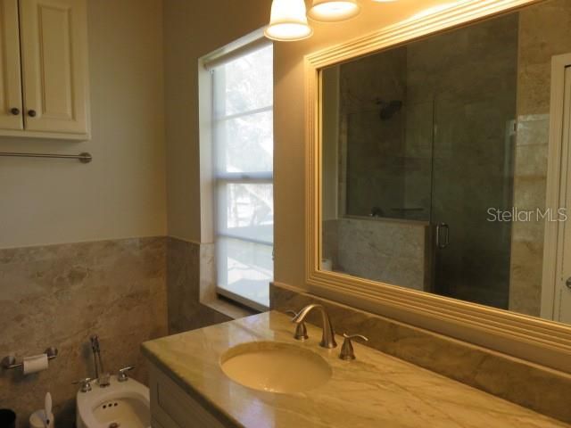 出租: $5,500 (4 贝兹, 2 浴室, 2663 平方英尺)