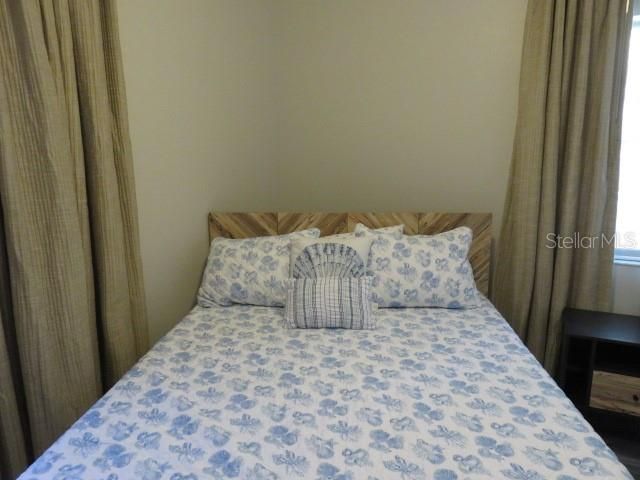 出租: $5,500 (4 贝兹, 2 浴室, 2663 平方英尺)