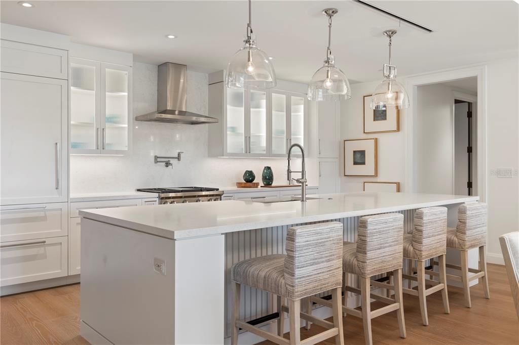 For Sale: $5,628,000 (3 beds, 3 baths, 3715 Square Feet)