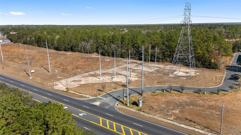 En Venta: $1,100,000 (5.82 acres)