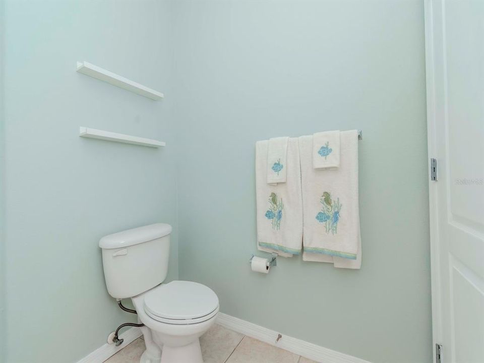 待售: $249,999 (3 贝兹, 2 浴室, 1352 平方英尺)