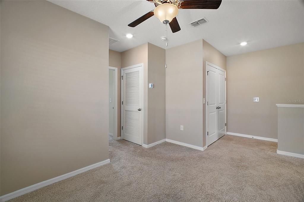 Activo con contrato: $225,000 (3 camas, 2 baños, 1812 Pies cuadrados)