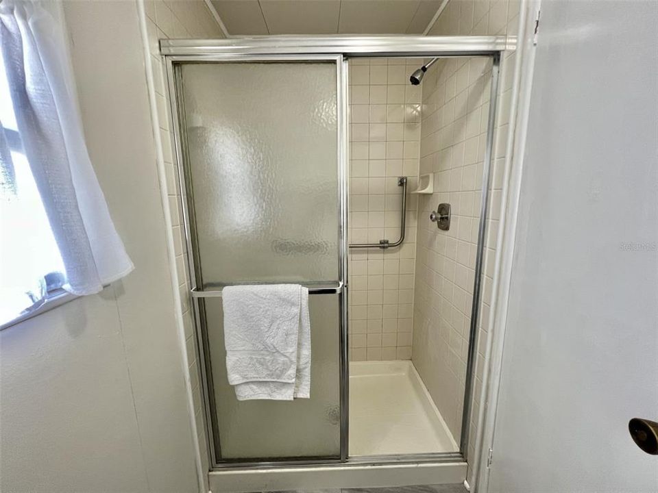 Active With Contract: $139,000 (2 beds, 2 baths, 1800 Square Feet)