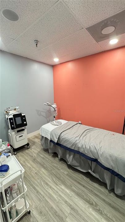 На продажу: $51,360 (0 спален, 0 ванн, 1370 Квадратных фут)