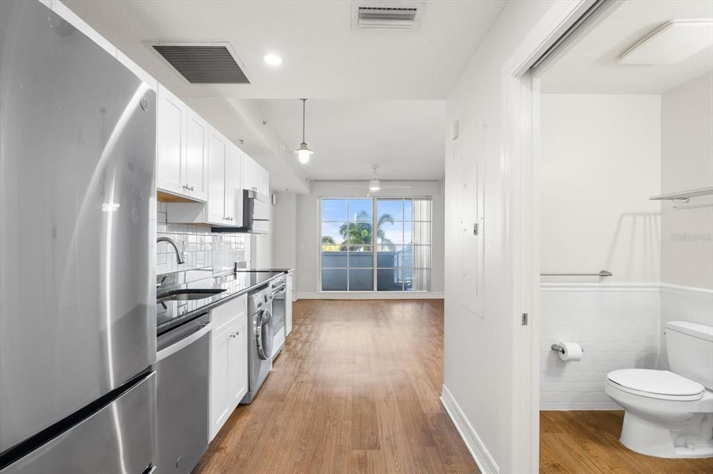 For Rent: $1,492 (1 beds, 1 baths, 651 Square Feet)