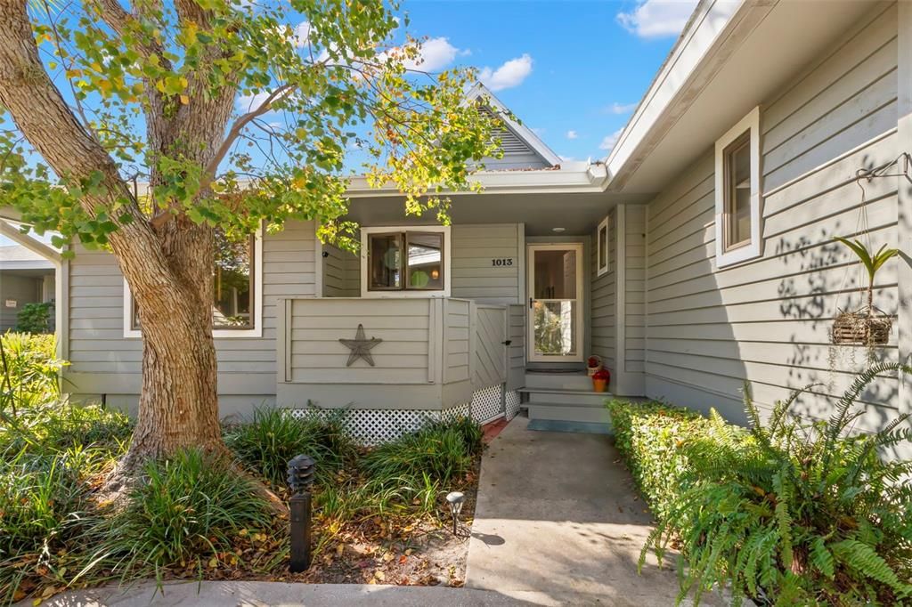 Recently Rented: $1,595 (2 beds, 2 baths, 1207 Square Feet)