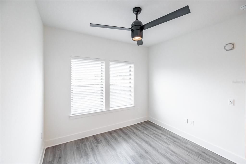 For Rent: $1,707 (0 beds, 1 baths, 604 Square Feet)