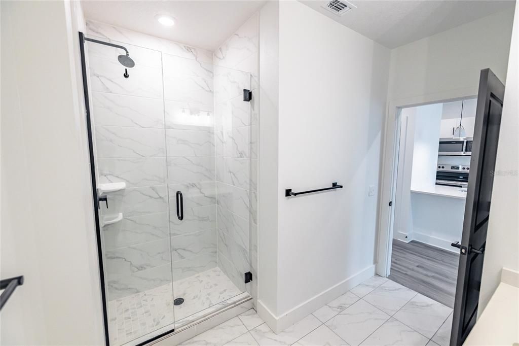 For Rent: $1,707 (0 beds, 1 baths, 604 Square Feet)