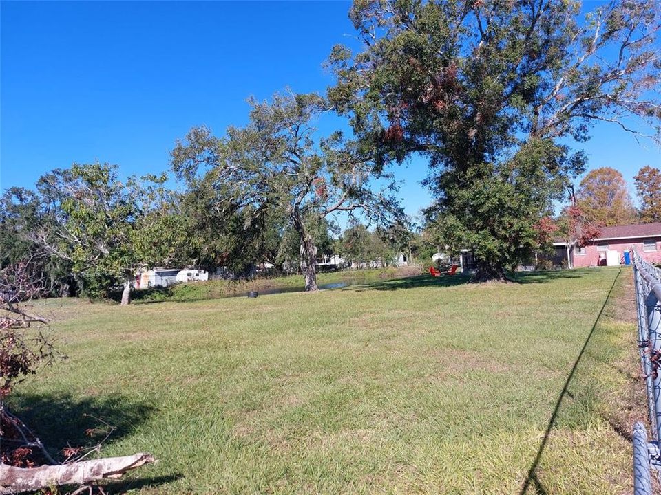 For Sale: $1,500,000 (2 beds, 1 baths, 952 Square Feet)