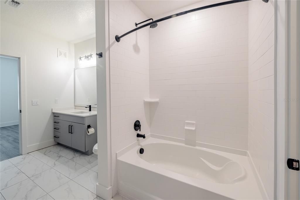 En Renta: $2,232 (1 camas, 1 baños, 1005 Pies cuadrados)