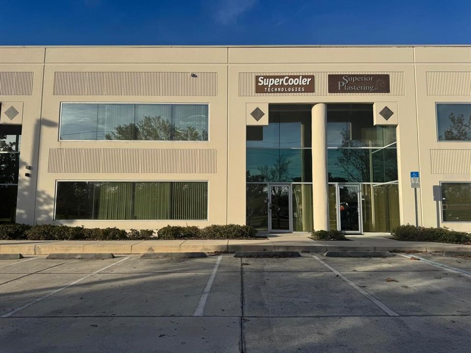 最近售出: $900,000 (0 贝兹, 0 浴室, 0 平方英尺)